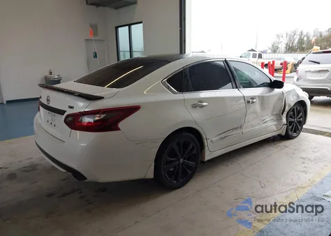 2017 Nissan Altima 2.5 Sr из США, поврежденный, VIN 1N4AL3AP8HC202030